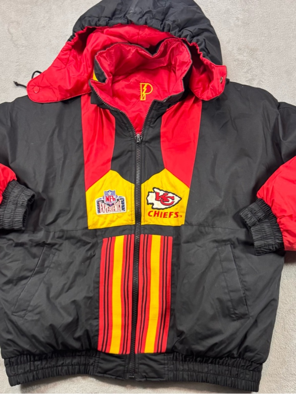 Vintage 90’s Pro Player Reversible Kansas City Chiefs Jacket Size Large 🔥